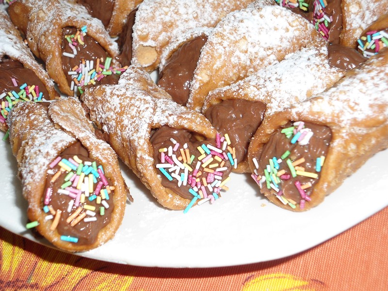 Cannolicchi con crema — ricetta fatta in casa