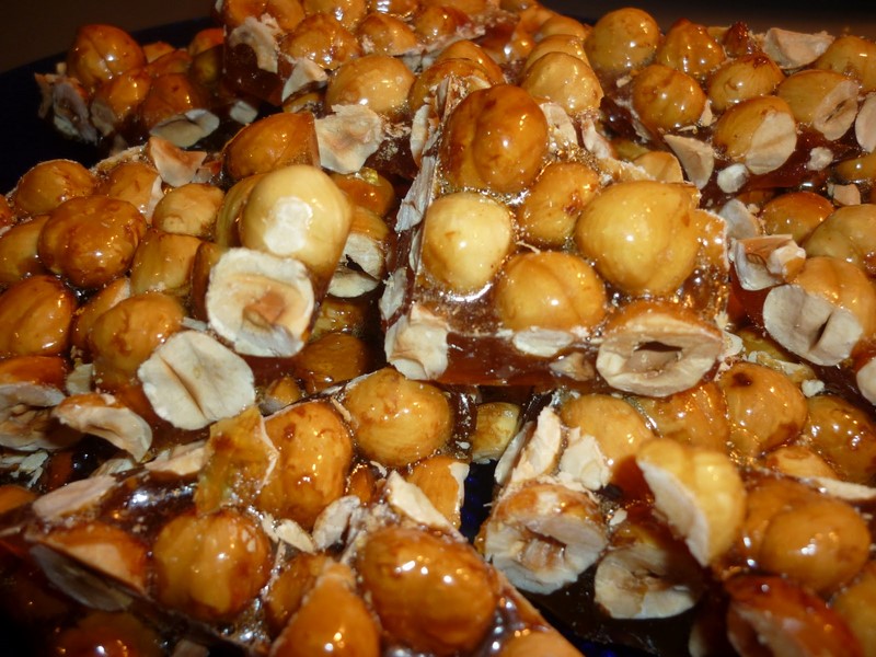 Croccante di nocciole — ricetta fatta in casa