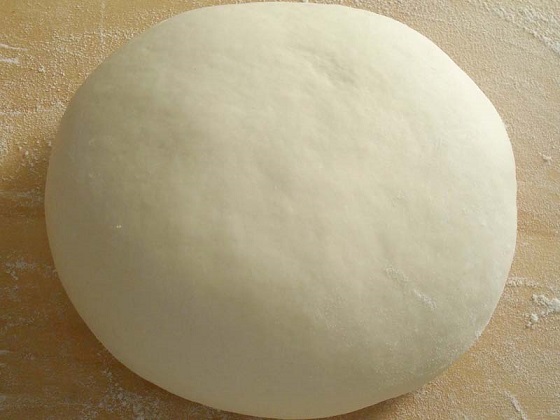 Fare la pizza in casa-impasto base