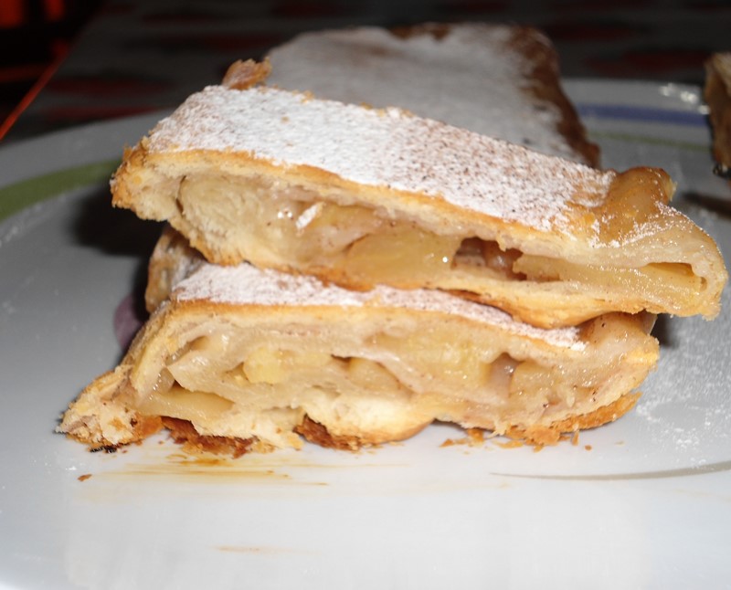 Strudel di mele — ricetta fatta in casa